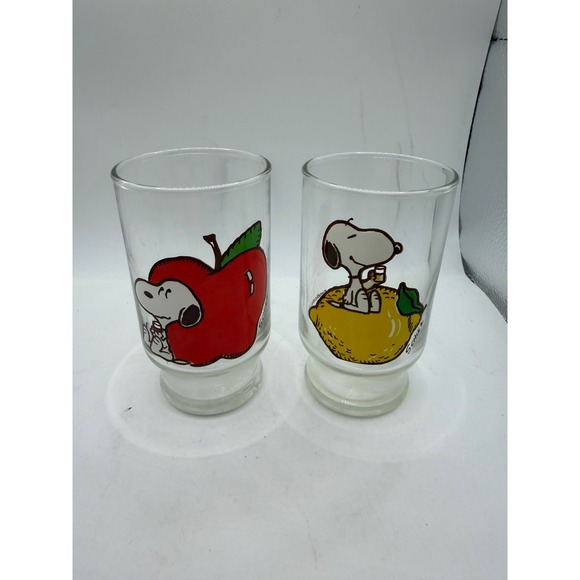 United Feature Syndicate Other - Vintage Snoopy Peanuts Fruit Juice Glasses Set of 2 Apple Lemon 1958 UFS 4 Inch
